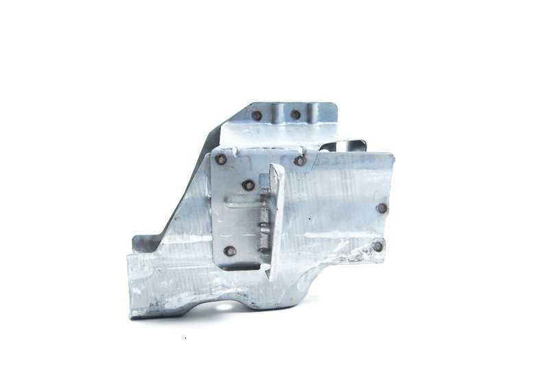 Soporte prolongador del paso de rueda delantero derecho OEM 41117025676 para BMW E53 X5 (3.0d, 3.0i) modelos 2001–2006. Original BMW.