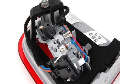Piloto trasero derecho del maletero OEM 63217252784 para BMW E93 (Serie 3 Cabrio). Original BMW.