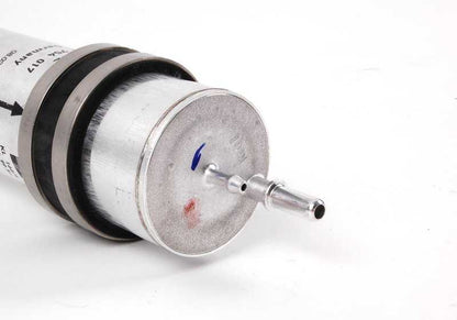 Filtro de combustible con regulador de presión para BMW E65, E66 (OEM 16126754017). Original BMW.