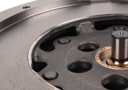 Volante bimassa para BMW E82, E88, E90, E91, E92, E93, E60N, E61N, E89 (OEM 21207590942). BMW original