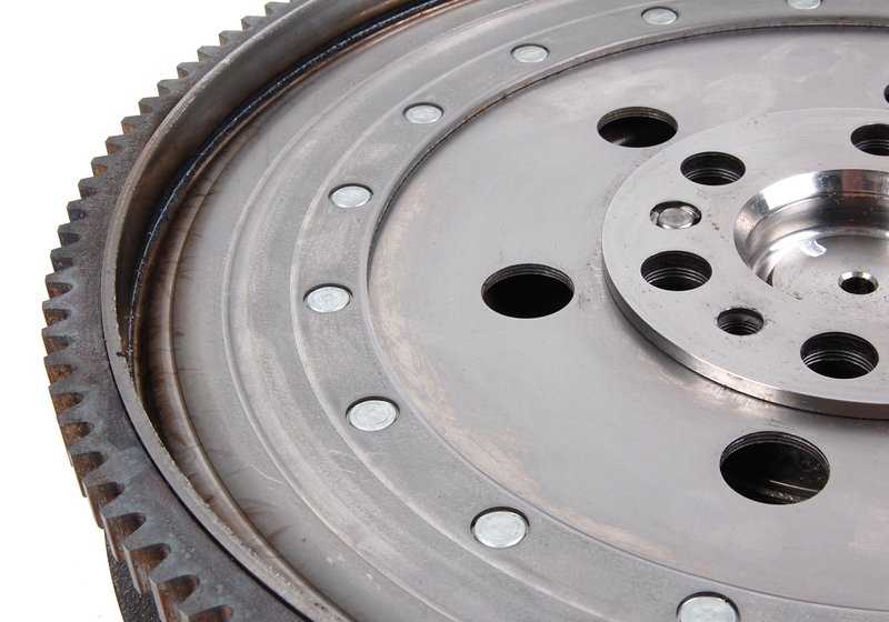 Volante bimassa para BMW E82, E88, E90, E91, E92, E93, E60N, E61N, E89 (OEM 21207590942). BMW original