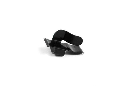 Left clamp for BMW series 1 E87, E87N, F20, F20N, F21, F21N, Series 3 E36, I01, I01N, X1 E84, F48, F48N, X2 F39, U10, MINI F55, F55N, F56, F56E, F56F, F56N , F66, R58 (OEM 51438146709). BMW original