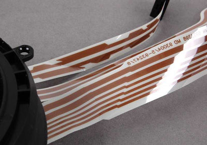 Motor del ajuste de memoria del retrovisor izquierdo OEM 67136946313 para BMW E46 {316i AL11, AL12, AL21, AL22, AL51, AN72, AN82, AX31, AX32, AX41}. Original BMW.