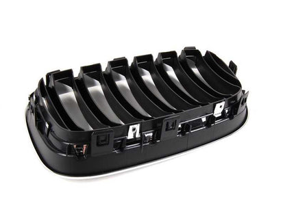 Rechte vordere dekorative Gitter 51117210726 für BMW X3 F25 (SDRIVE18D, XDRIVE20D, XDRIVE20I). Kompatibel mit Modellen von 2010 bis 2017. Original BMW.