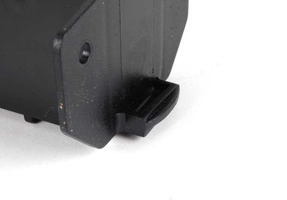Guía soporte paragolpes delantero OEM 51111940378 para BMW E30. Original BMW.