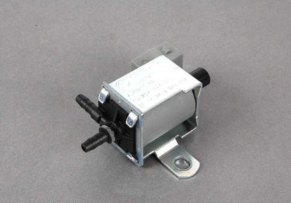 Válvula eléctrica OEM 17302243804 para BMW E36 y E34. Original BMW.