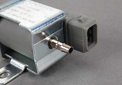 Válvula eléctrica OEM 17302243804 para BMW E36 y E34. Original BMW.