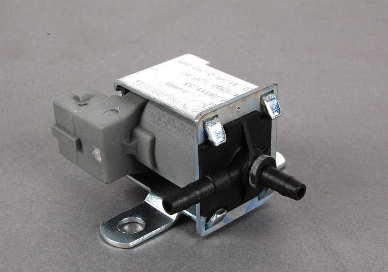Válvula eléctrica OEM 17302243804 para BMW E36 y E34. Original BMW.