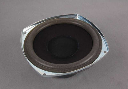 Subwoofer sistema Top-HiFi OEM 65138352453 para BMW Serie 7 E38 (todos los modelos compatibles). Altavoz grave original BMW para mejorar el sonido de fábrica. Ideal para quienes buscan más potencia en el audio.