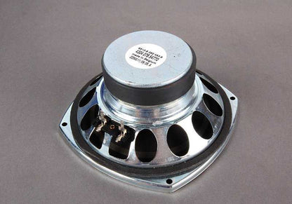 Subwoofer sistema Top-HiFi OEM 65138352453 para BMW Serie 7 E38 (todos los modelos compatibles). Altavoz grave original BMW para mejorar el sonido de fábrica. Ideal para quienes buscan más potencia en el audio.