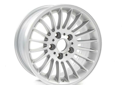 Design radiale per pneumatici in lega Classic 16 "(7.5JX16 ET20) OEM 36111095049 per BMW 7 E38 Serie E38. BMW originale.
