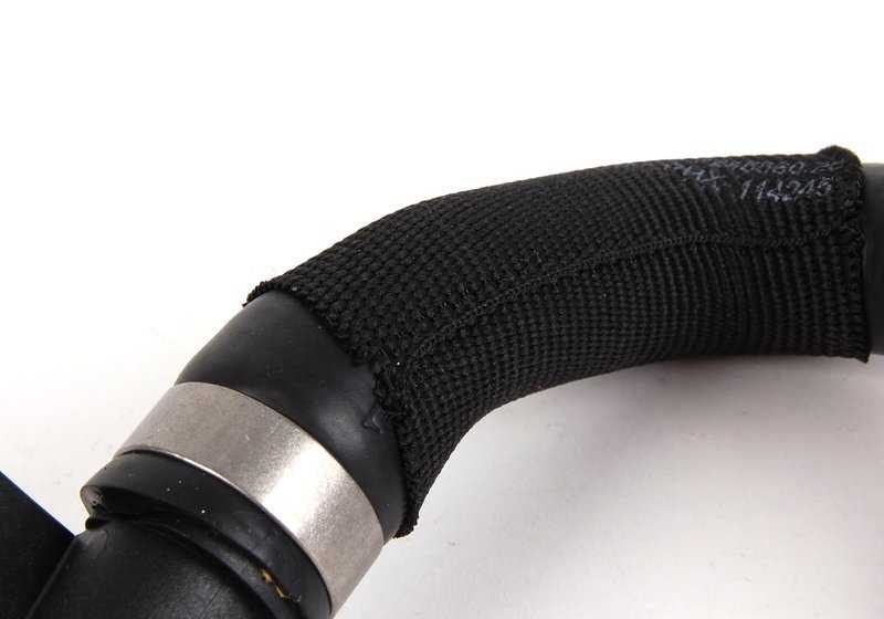 Manguera Intercambiador de Calor del Radiador de Aceite de Motor para BMW E82, E88, E90, E91, E92, E93, E84, E89 (OEM 17117541143). Original BMW.