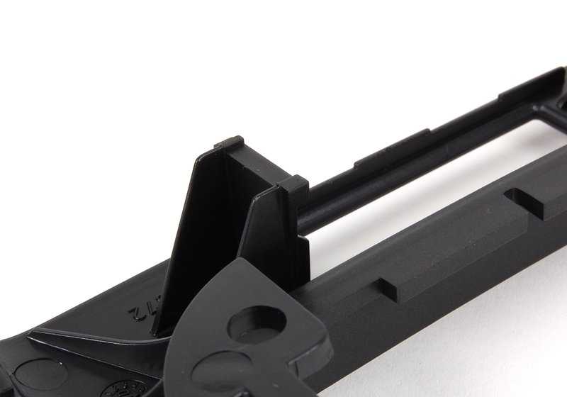 Compartimento inferiore per oggetti OEM 51168209372 per BMW E46 {316i AL11, AL21, AL51, AX31, AX41, AY11, AY31, AY41, ER11, ER21}. BMW originale.