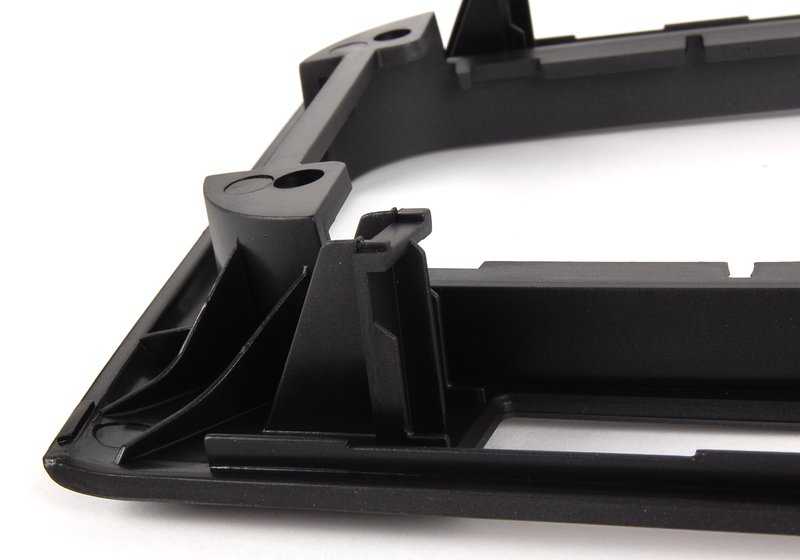 Compartimento inferiore per oggetti OEM 51168209372 per BMW E46 {316i AL11, AL21, AL51, AX31, AX41, AY11, AY31, AY41, ER11, ER21}. BMW originale.