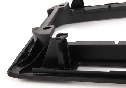 Compartimento inferiore per oggetti OEM 51168209372 per BMW E46 {316i AL11, AL21, AL51, AX31, AX41, AY11, AY31, AY41, ER11, ER21}. BMW originale.