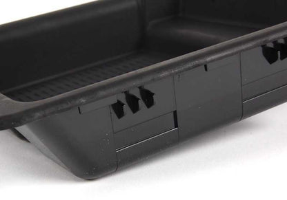 Soporte posavasos negro OEM 51168228810 para BMW E46. Pieza original BMW para consola central/ reposabrazos.