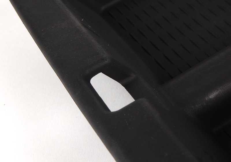 Soporte posavasos negro OEM 51168228810 para BMW E46. Pieza original BMW para consola central/ reposabrazos.