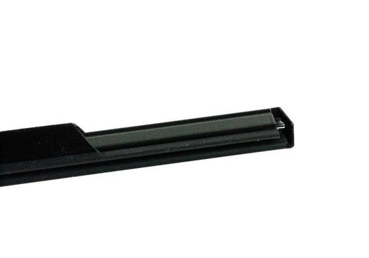 Tapa exterior guía ventana puerta trasera izquierda OEM 51227135163 para BMW E60. Original BMW.