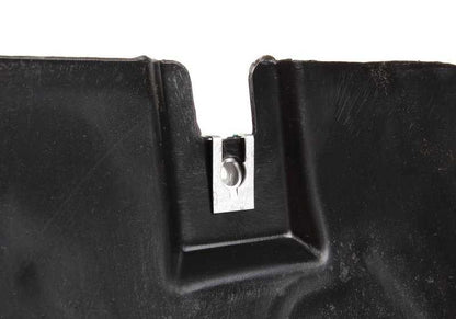 Recubrimiento guardabarros izquierdo OEM 51718193811 para BMW Serie 3 E46 (316i, 318i, 320i... y más). Original BMW.