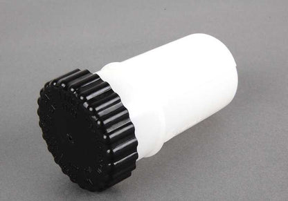 Depósito de líquido de embrague OEM 21521117729 para BMW E21, E30, E12, E28, E34, E24, E23, E32, E31. Recambio original BMW.