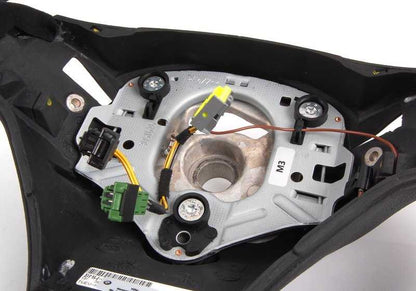 Volante deportivo M Performance II OEM 32302212773 para BMW E90, E90N, E92, E92N, E93, E93N y 1M Coupé con cambio DKG. Revestido en Alcántara con diseño M. Original BMW.