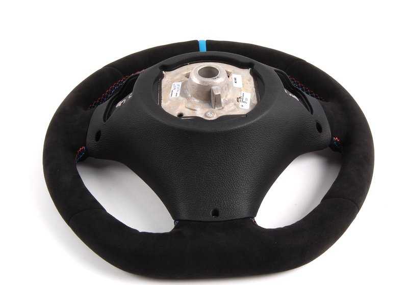 Volante deportivo M Performance II OEM 32302212773 para BMW E90, E90N, E92, E92N, E93, E93N y 1M Coupé con cambio DKG. Revestido en Alcántara con diseño M. Original BMW.