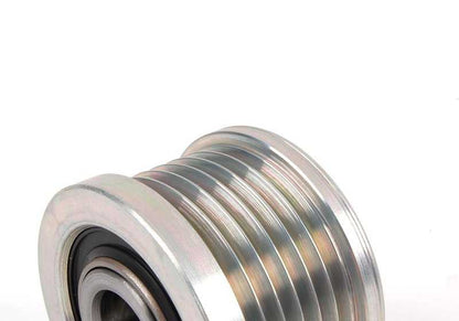 Polea del alternador OEM 12317552352 para BMW E46, E60, E81, E82, E84, E85, E87, E88, E90, E91, E92, E93. Original BMW.