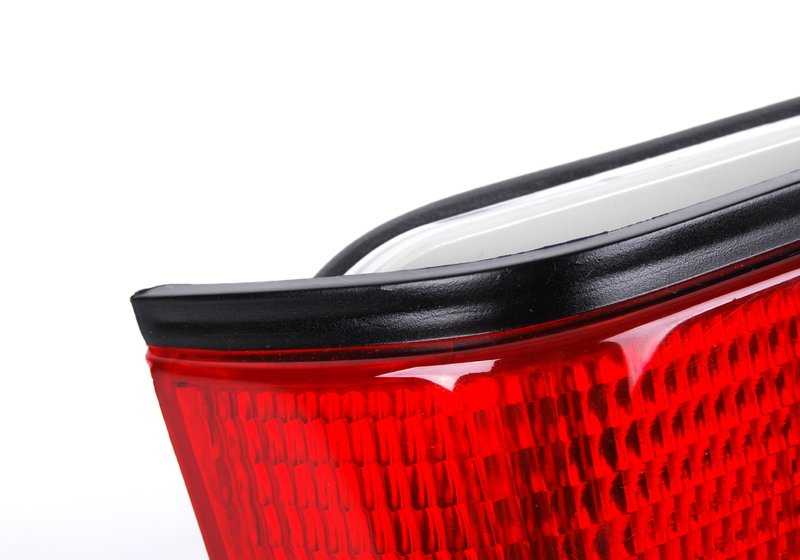 Luz trasera portón trasero derecha para BMW E34 (OEM 63211379398). Original BMW