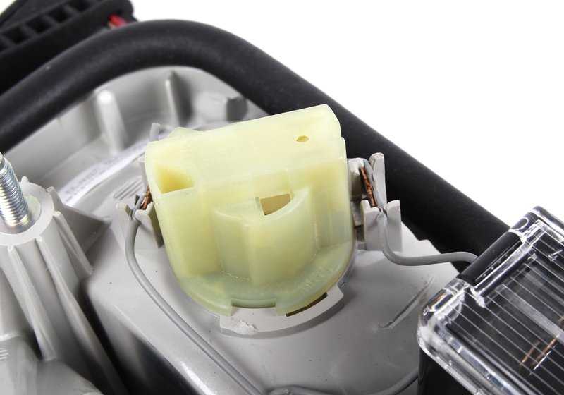 Luz trasera portón trasero derecha para BMW E34 (OEM 63211379398). Original BMW