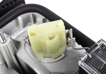 Luz trasera portón trasero derecha para BMW E34 (OEM 63211379398). Original BMW