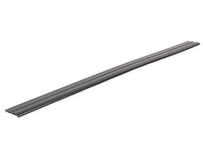 Embellecedor de umbral de puerta OEM 51471888427 para BMW E30. Pieza original BMW.