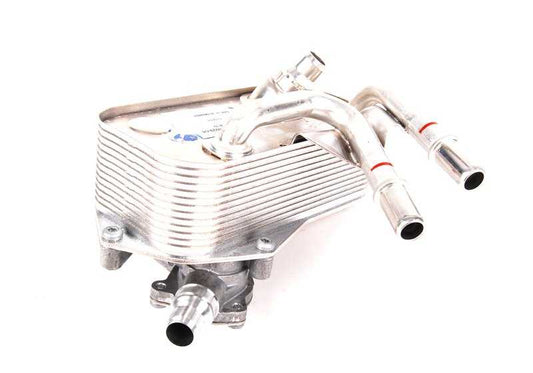 Trocador de calor para BMW Series 1 E82, E88 Série 3 E90, E91, E92, E93 X1 E84 Z4 E89 (OEM 17217536929). BMW original.