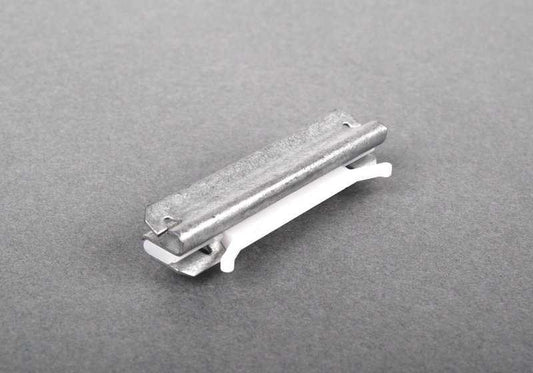 Clip sujeción moldura OEM 51317177029 para BMW E70, E71, E72, F16, F86. Compatible con molduras de cristales y embellecedores. Original BMW.
