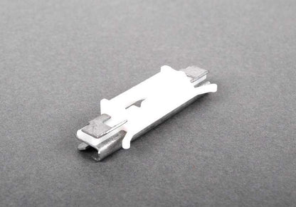 Clip sujeción moldura OEM 51317177029 para BMW E70, E71, E72, F16, F86. Compatible con molduras de cristales y embellecedores. Original BMW.