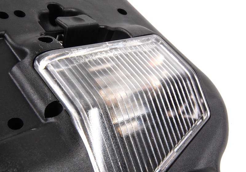 Suporte para lâmpada de seta branca direita para BMW Série 3 E46 (OEM 63218383828). BMW original