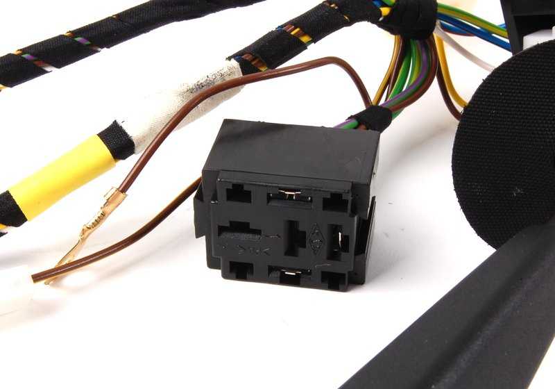 Interruptor luces e intermitentes OEM 61311377077 para BMW E30, E24. Pieza original BMW.