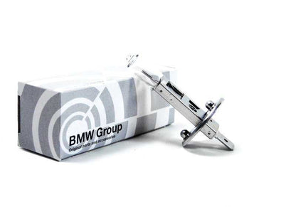 Bombilla trasera OEM 63217160777 para BMW (Modelos compatibles: E21, E30, E36, E12, E28, E34, E24, E23, E32, E38, E31, E53, E70). Original BMW.