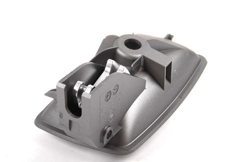 Manilla interior de puerta derecha OEM 51417024304 para BMW E65 y E66. Acabado en plata oscura. Recambio original BMW.
