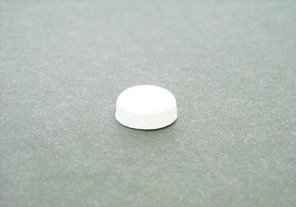 Tapa embellecedora blanca OEM 51181813017 para BMW E21, E30, E36, E46, E81, E82, E87, E88, E90, E91, E92, E93, F30, F31, F32, F33, F34, F36, F80, F82, F83, E12, E28, E34, E39, E60, E61, F10, E24, E63, E64, E23, E32, E38, E65, E66, F01, F02, F04, E31,
