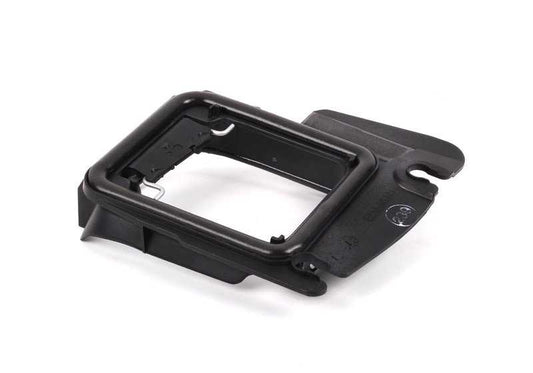 Conducto de aire derecho OEM 64318386178 para BMW E65 y E66. Compatible con modelos 730d, 730i, 735i (producción 2001-2008). Repuesto original BMW.
