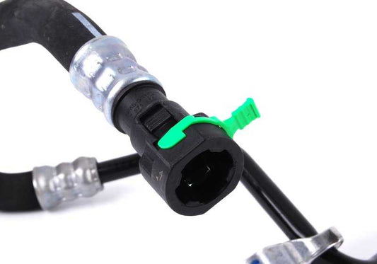 Tubería de retorno del radiador de aceite OEM 17227572712 para BMW E82, E88, E90, E90N, E91, E91N, E92, E92N, E93, E93N. Original BMW.