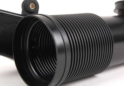 Manguito de admisión con resonador OEM 13711436139 para BMW E39, E38, E52. Original BMW.