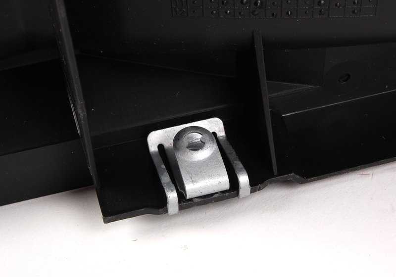 Dirigir o ar para o freio dianteiro esquerdo OEM 51718230559 para BMW E46. BMW original.