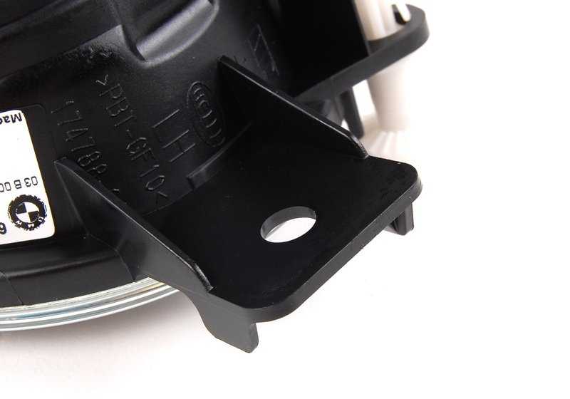 Nebelscheinwerfer light for BMW X5 E70N (OEM 63177237433). Genuine BMW
