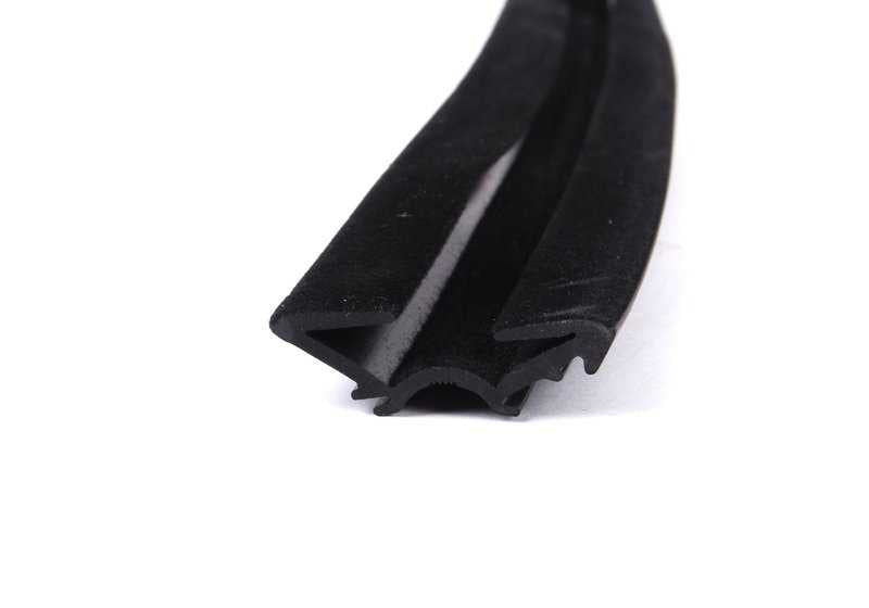 Guía de ventana derecha OEM 51321904782 para BMW Serie 3 E30. Original BMW.