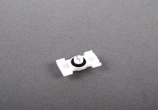 Clipe para BMW E30 (OEM 51711937638). BMW original