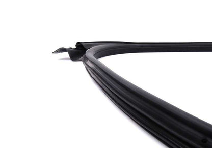Cantonera izquierda OEM 51717161687 para BMW serie 3 E46 (316Ci, 318i, 318ti... y más). Original BMW.