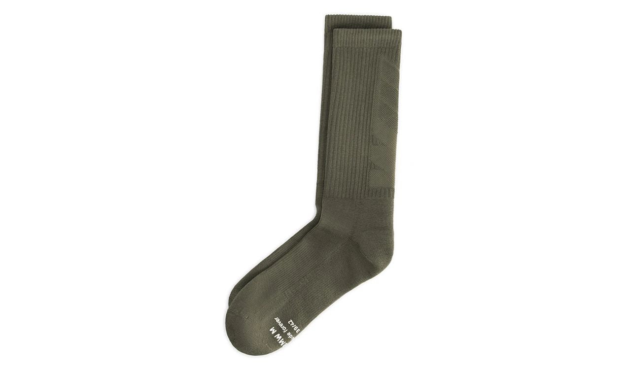 BMW M green/beige socks with macro diagonal M logo, size 35-38/39-42/43-46 OEM 80165B5F605 valid for BMW. Genuine BMW.