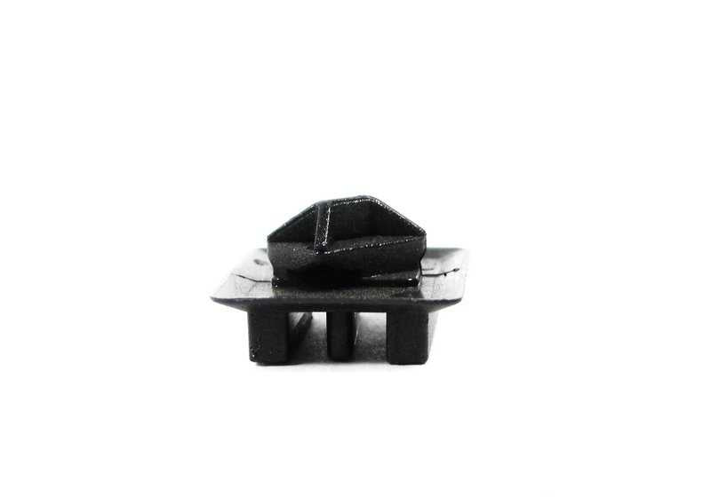 Black plug -in connection support for BMW E87, E88, F20, F21, F52, E30, E36, E46, E90, E91, E92, E93, E34, E39, E32, E38, E65, E66, E84, E83, F25, E53, E89, E52, R21, R21, R28 (OEM 61131378944). Original BMW