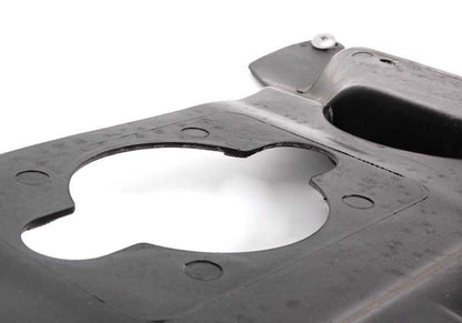 Protector de bajos / Cubierta inferior OEM 51718168107 para BMW E38. Original BMW.